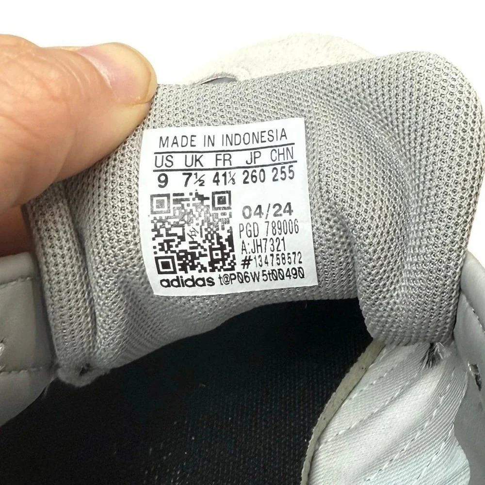 Adidas Cloudfoam Grey Silver Suede Nylon Sneakers JH7321 Womens 9‎ Low Top Shoes